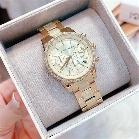 hãng michael kors của nước nào